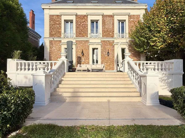 Maison 8 pièces 209 m² 