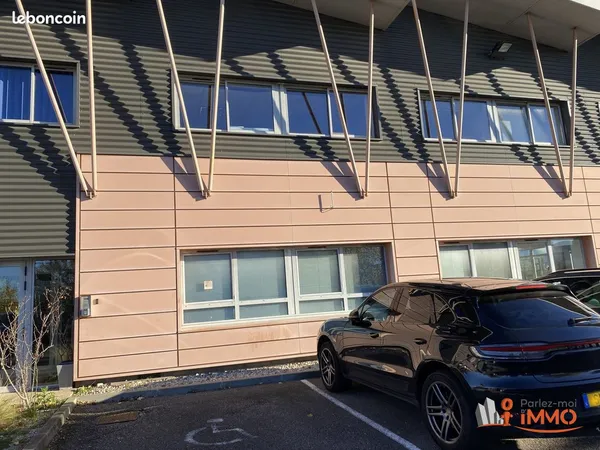Local commercial 95 m² Vaulx-Milieu 
