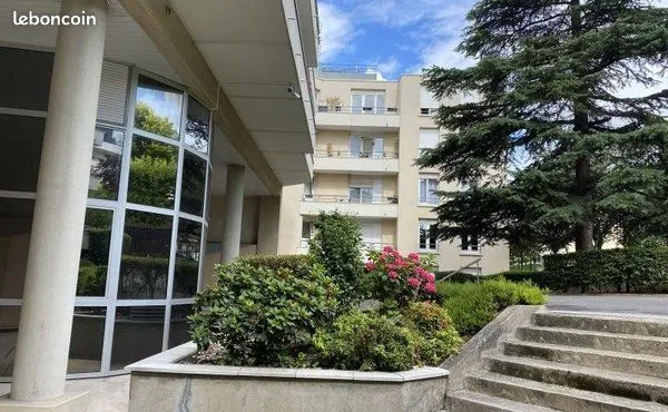 Studio Rez de jardin 34 m2 à Saint-Gratien 