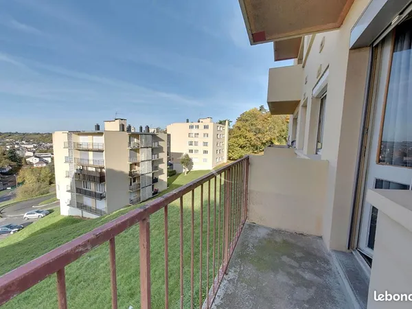 Studio 1 pièce 30 m² 