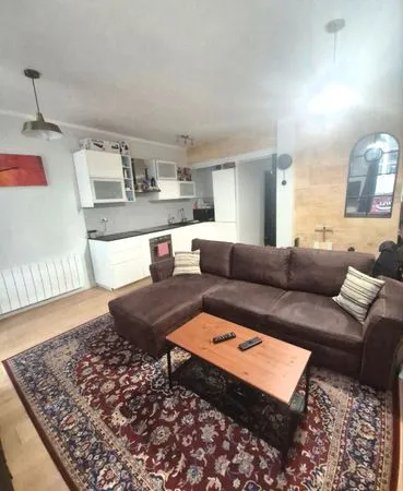 Chambre a louer dans superbe T3 