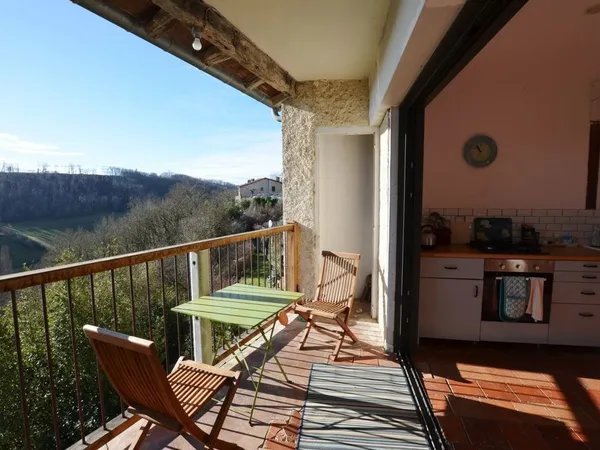 A vendre, 20 minutes d'Auch : Charmante maison de village, rénovée, d'une surface habitable de 