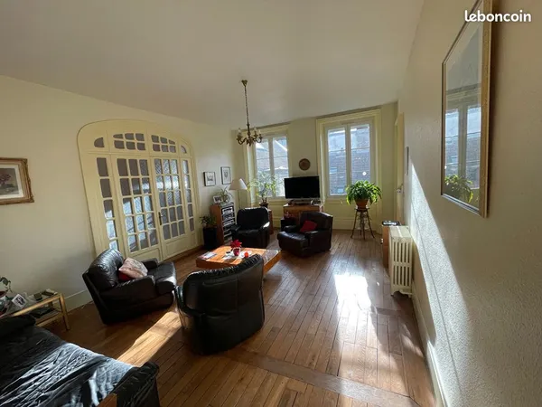 Appartement 5 pièces 156 m² 