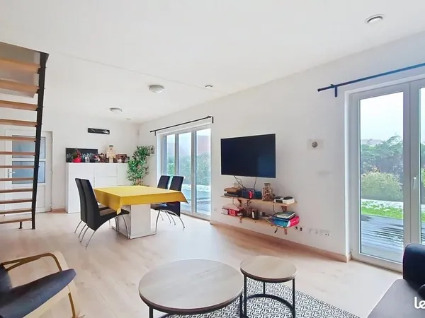 Propriété 6 pièces 108 m² 