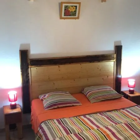 Maison 3 pieces meuble aux abymes 