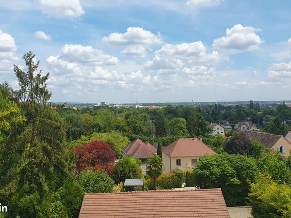 Studio 1 pièce 30 m² 