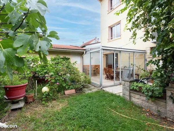 Pavillon 7 pièces 175 m² 