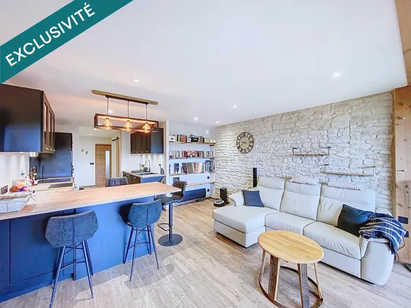 SUPERBE appartement, refait à neuf en 2023, vendu meublé, mobilier et cuisine de haute qualité 