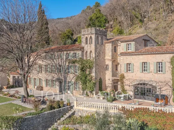 Magnifique demeure de 6 hectares avec vue panoramique jusqu'à la 