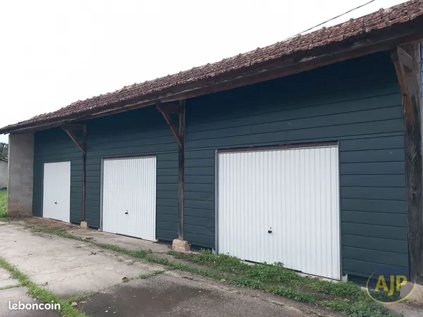 Parking/box 1 pièce 10 m² 