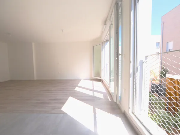 Appartement Romainville 3 pièce(s) 64 m2 loi Carrez 