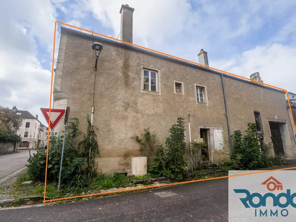 MAISON DE VILLAGE 6 PIECES/4 CHAMBRES/136 M2 