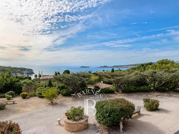 Vente - Sanary - Villa Vue Mer - Proche Plage 