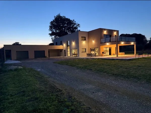 Villa 10 pièces 380 m² 