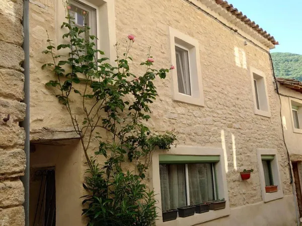 Maison 1 pièce 115 m² 