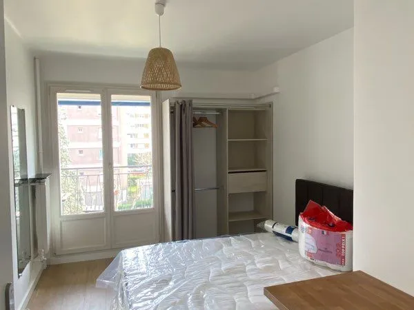 Chambre en colocation - Métro St Marguerite -appart refait à neuf 