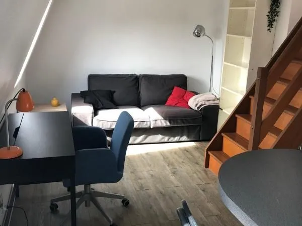 Studio 1 pièce 17 m² 