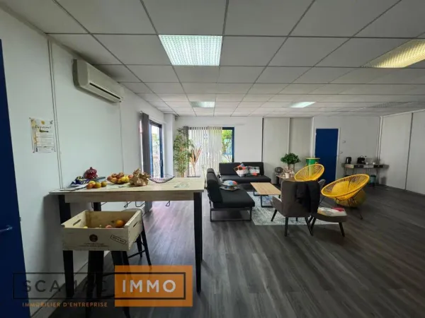 Bureau de 697m² 