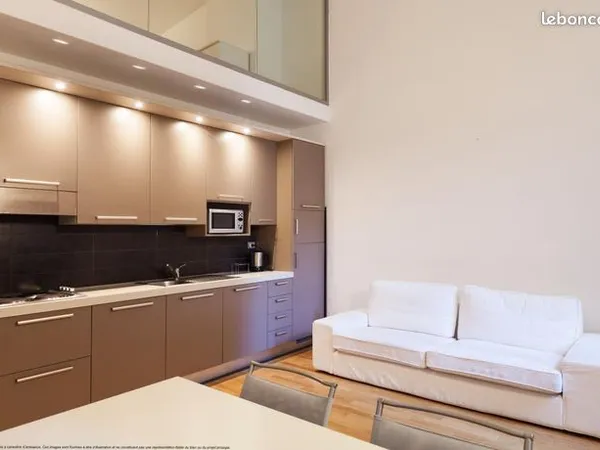 Studio 1 pièce 25 m² 