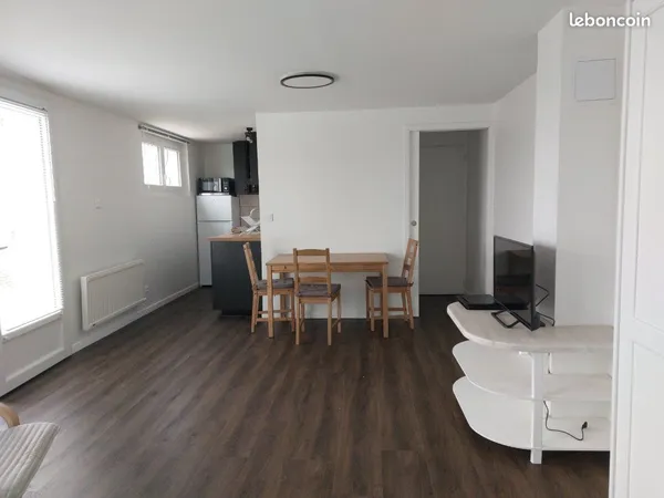 Studio 1 pièce 35 m² 