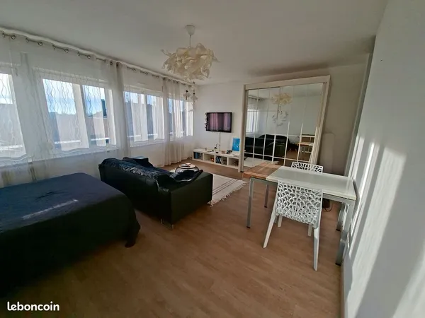 Studio meublé 38m2- proche frontière-990CC 