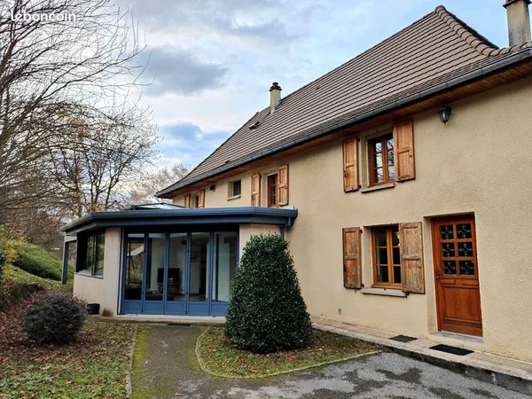 Maison 5 pièces 164 m² 