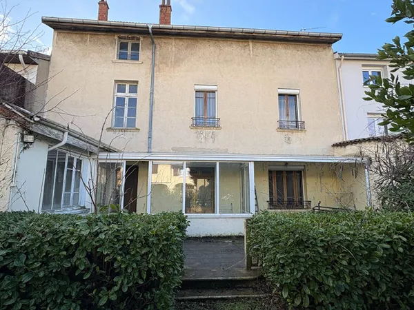 Maison 7 pièces 226 m² 