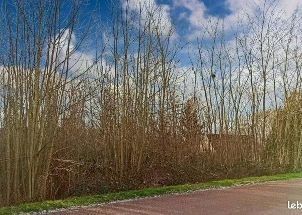 Terrain 758 m² 