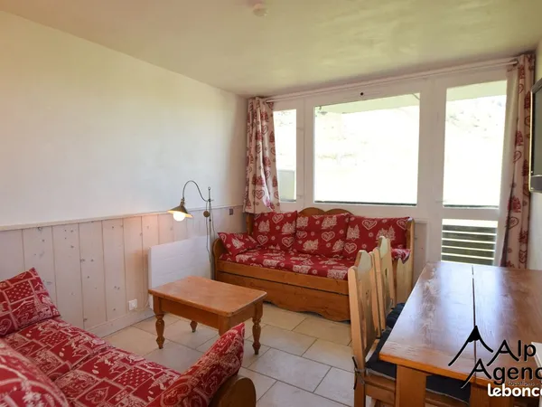 Studio 1 pièce 26 m² 