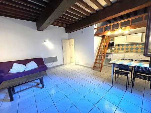 Studio 1 pièce 28 m² 