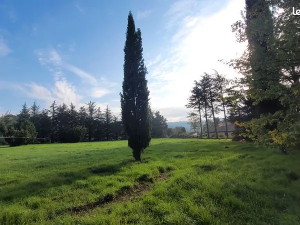 Terrain 1 330 m² Allan 