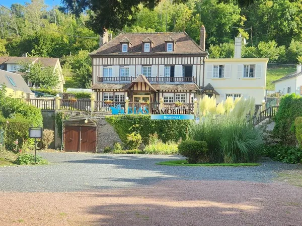 Maison 10 pièces 240 m² 