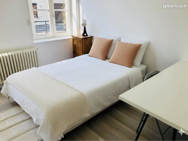 Belle chambre meublée, idéalement située 