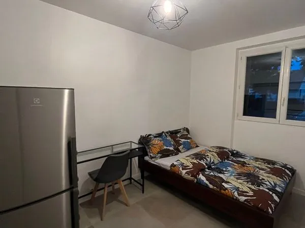 Chambre meublée éligible aux APLs à 10min de gare du Nord 
