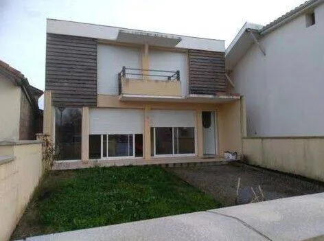 Maison 2 pièces 92 m² 