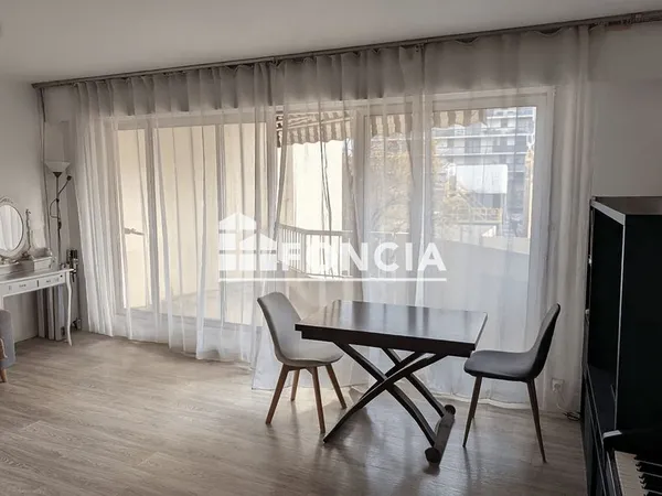 3 pièces avec balcon 
