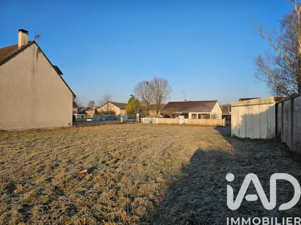 Terrain 588 m²