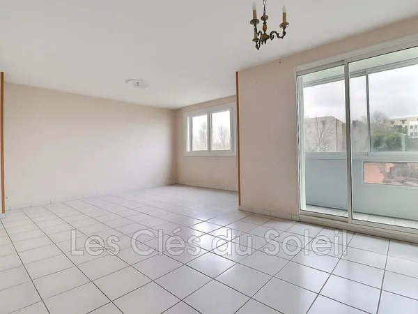 BRIGNOLES 83170 AU SEIN DE LA RESIDENCE SECURISEE DE ST LAZAR 