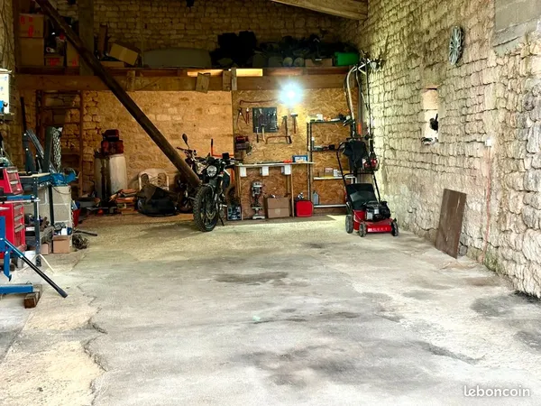 Bâtiment avec maison a reconstruire 