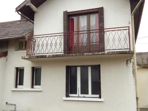 VENTE : SECTEUR BLETTERANS (39), À VENDRE MAISON À RÉNOVER 112 M², garage, terrain 453 M² 
