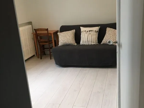 19ème Studio 20m2 10 mns Buttes Chaumont, Calme, Clair, Lave-linge 