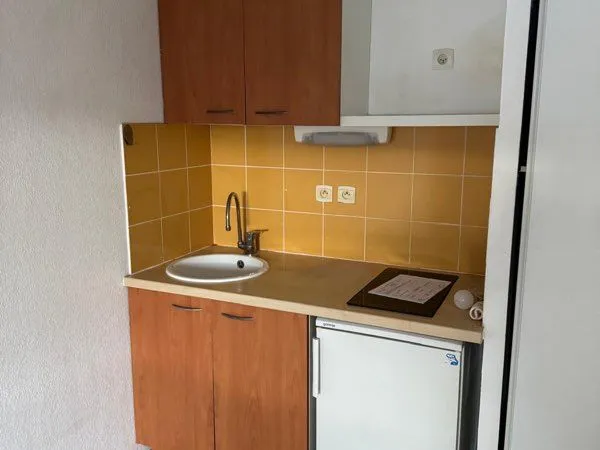 À louer studio meublé 27m2 résidence récente 