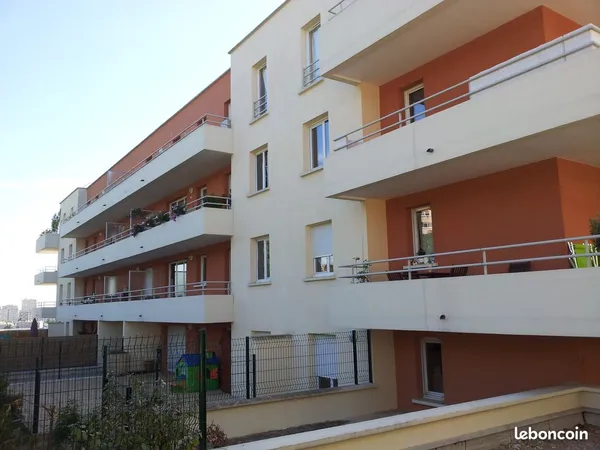 Appartement 3 pièces de 63m2 vue sur un parc privé 