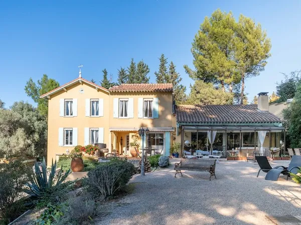 Villa 285 m² 