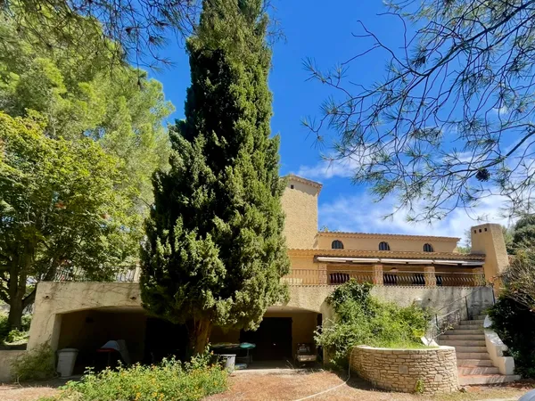 Vends maison 234m² 
