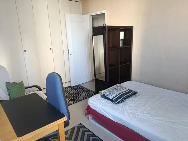 Studio 1 pièce 12 m² 