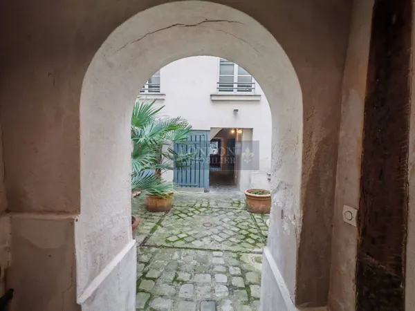 Studio 1 pièce 24 m² 
