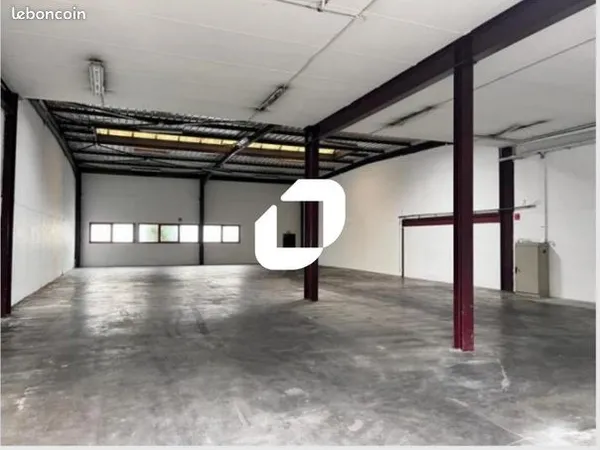 Local commercial 612 m² 