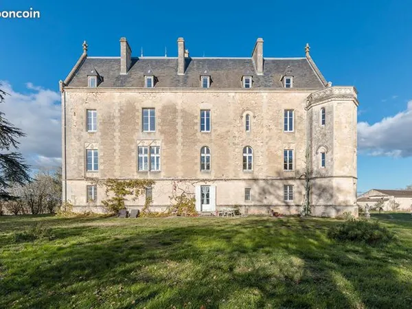 Appartement 20 pièces 900 m² 