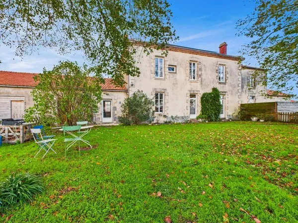 Maison de ville 10 pièces 210 m² 
